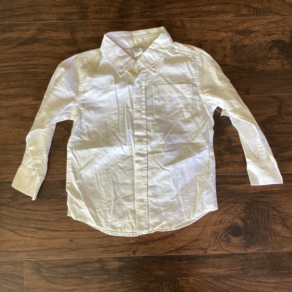 Old Navy Classic White Button Down Shirt